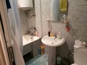 İcarəyə verilir 2 otaqlı 55 m2 köhnə tikili Elmlər Akademiyası m.