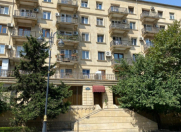 Satılır 3 otaqlı 75 m2 köhnə tikili İçəri Şəhər m.