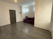 Satılır 1 otaqlı 42 m2 köhnə tikili 28 May m.