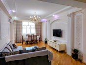 Satılır 3 otaqlı 105 m2 yeni tikili Əhmədli m.