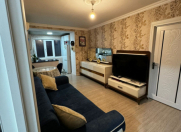 Satılır 3 otaqlı 60 m2 köhnə tikili Qara Qarayev m.