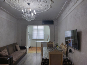 Satılır 3 otaqlı 60 m2 köhnə tikili Xalqlar Dostluğu m.