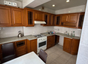 İcarəyə verilir 4 otaqlı 96 m2 köhnə tikili Qara Qarayev m.