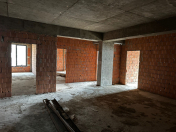 Satılır 4 otaqlı 210 m2 yeni tikili Gənclik m.