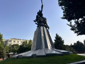 Satılır 3 otaqlı 100 m2 köhnə tikili 28 May m.