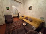 Satılır 4 otaqlı 130 m2 köhnə tikili Səbail r.
