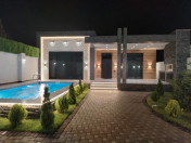 Satılır 4 otaqlı 200 m2 bağ evi Şüvəlan Park ticarət mərkəzi