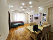 Satılır 3 otaqlı 70 m2 yeni tikili Qara Qarayev m.