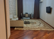 İcarəyə verilir 3 otaqlı 90 m2 yeni tikili Memar Əcəmi m.