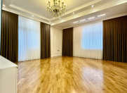 Satılır 3 otaqlı 136 m2 yeni tikili Xalqlar Dostluğu m.