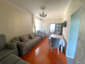 Satılır 3 otaqlı 60 m2 köhnə tikili Memar Əcəmi m.