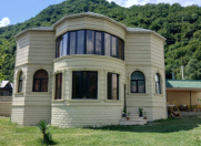 İcarəyə verilir 4 otaqlı 150 m2 həyət evi Qax