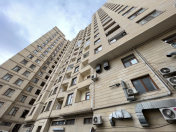 Satılır 3 otaqlı 150 m2 yeni tikili 28 May m.