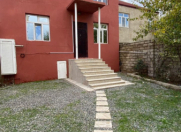 Satılır 6 otaqlı 200 m2 həyət evi Həzi Aslanov m.