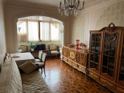 Satılır 3 otaqlı 90 m2 köhnə tikili 8 mkr