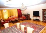 İcarəyə verilir 4 otaqlı 210 m2 yeni tikili 28 May m.