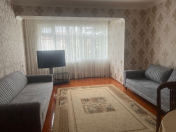 İcarəyə verilir 2 otaqlı 70 m2 köhnə tikili Əhmədli m.