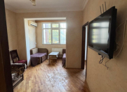 İcarəyə verilir 2 otaqlı 60 m2 köhnə tikili Gənclik m.