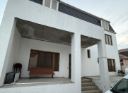 Satılır 6 otaqlı 390 m2 həyət evi Badamdar