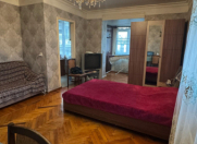 Satılır 1 otaqlı 35 m2 köhnə tikili İnşaatçılar m.