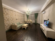 İcarəyə verilir 2 otaqlı 70 m2 köhnə tikili Əhmədli m.