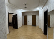 Satılır 3 otaqlı 126 m2 yeni tikili İnşaatçılar m.