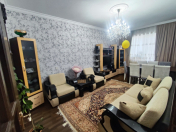 Satılır 3 otaqlı 90 m2 köhnə tikili Xalqlar Dostluğu m.