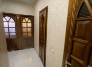 Satılır 3 otaqlı 86 m2 köhnə tikili İnşaatçılar m.