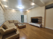 Satılır 3 otaqlı 118 m2 yeni tikili 28 May m.