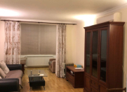Satılır 2 otaqlı 60 m2 köhnə tikili Şah İsmayıl Xətai m.