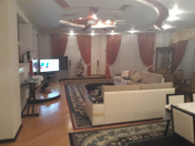 Satılır 5 otaqlı 286 m2 yeni tikili 28 May m.