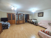 Satılır 3 otaqlı 105 m2 köhnə tikili 8 mkr