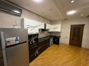 İcarəyə verilir 3 otaqlı 145 m2 yeni tikili Neftçilər m.