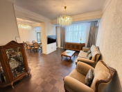 Satılır 5 otaqlı 211 m2 yeni tikili 28 May m.