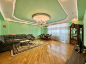 Satılır 4 otaqlı 208 m2 yeni tikili 28 May m.