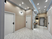 Satılır 3 otaqlı 130 m2 yeni tikili 8 Noyabr m.