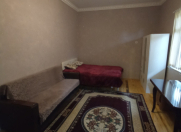 İcarəyə verilir 2 otaqlı 28 m2 həyət evi İnşaatçılar m.