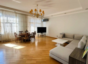 Satılır 4 otaqlı 190 m2 yeni tikili 28 May m.