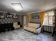 Satılır 3 otaqlı 85 m2 köhnə tikili Elmlər Akademiyası m.