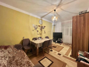 Satılır 2 otaqlı 60 m2 köhnə tikili Həzi Aslanov m.