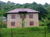 Satılır 5 otaqlı 1000 m2 həyət evi Lənkəran