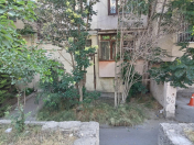 Satılır 2 otaqlı 60 m2 köhnə tikili Memar Əcəmi m.