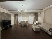 İcarəyə verilir 4 otaqlı 170 m2 yeni tikili Gənclik m.
