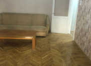 İcarəyə verilir 1 otaqlı 30 m2 köhnə tikili Neftçilər m.