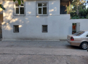 İcarəyə verilir 2 otaqlı 70 m2 köhnə tikili Bakıxanov