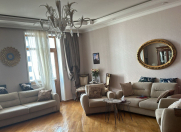 Satılır 4 otaqlı 210 m2 yeni tikili Gənclik m.