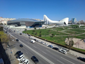 Satılır 3 otaqlı 92 m2 köhnə tikili Heydər Əliyev Mərkəzi