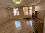 İcarəyə verilir 3 otaqlı 120 m2 yeni tikili Nizami m.