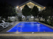 İcarəyə verilir 4 otaqlı 210 m2 bağ evi Novxanı