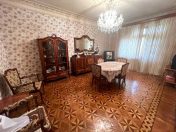 Satılır 3 otaqlı 110 m2 köhnə tikili Elmlər Akademiyası m.